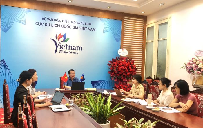 Đoàn Việt Nam tham dự hội nghị